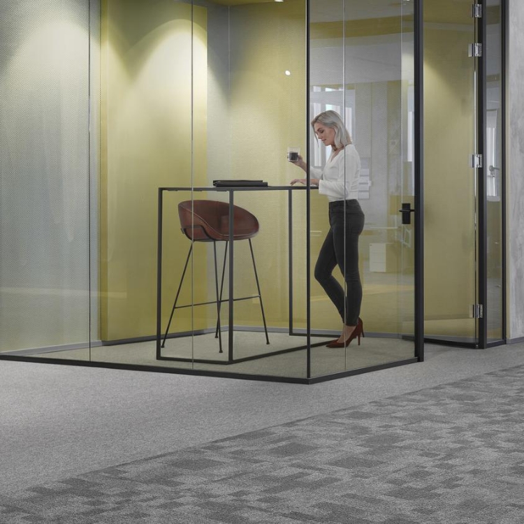 Pilt Plaatvaip Essence AA90 9926