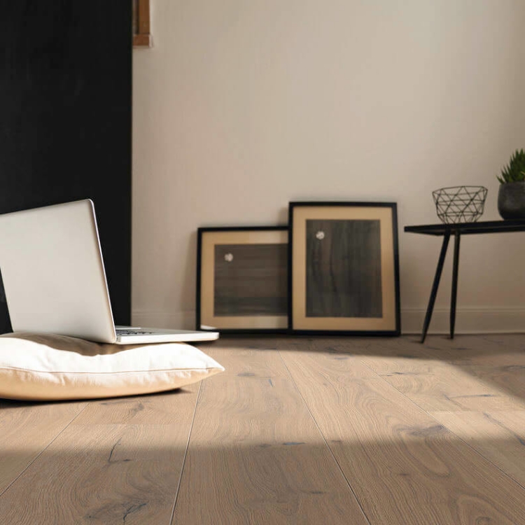 Pilt Parkett HARO 4000 Plank TAMM puro white Sauvage 4V naturaLin+